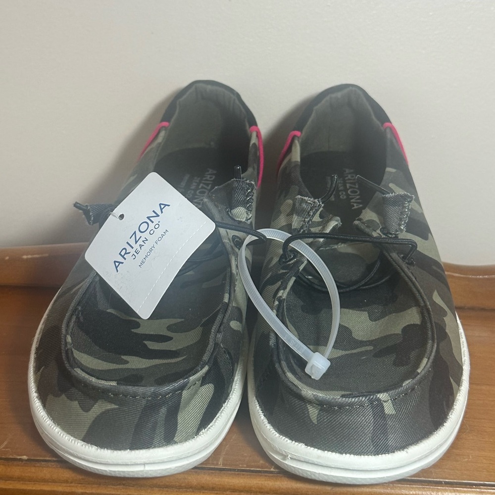 Arizona Jean Co Camouflage Camo Memory Foam Womens 7 Flipa Slip On Shoes 7M